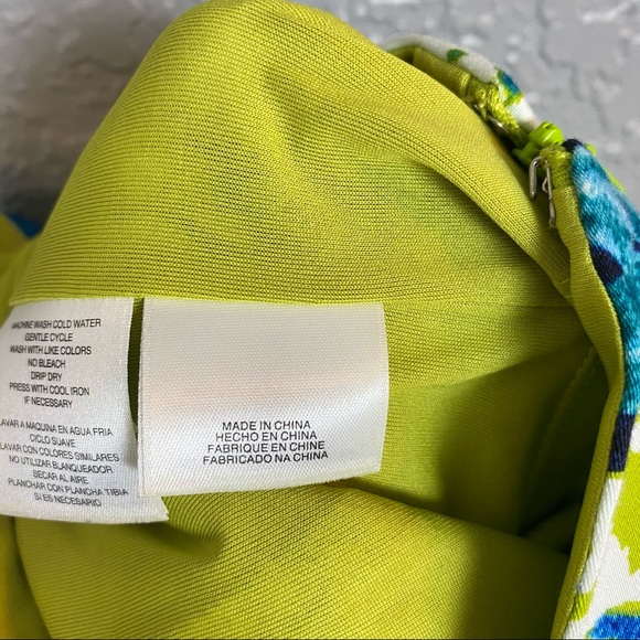 NINE WEST FLORAL HIGH NECK DRESS {12} - Picture 7 of 8